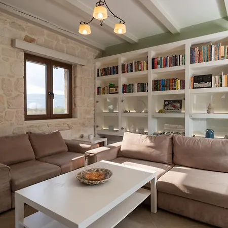 Villa Idothea Stone