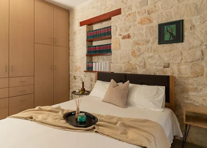 Idothea Stone Villa *